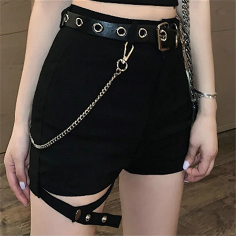 S / shorts + waist chain