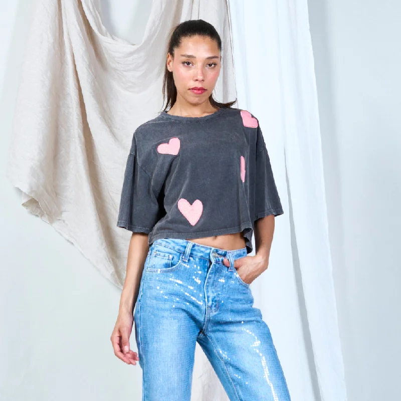 Heartfelt charms glitter appliqué short t-shirt wholesale